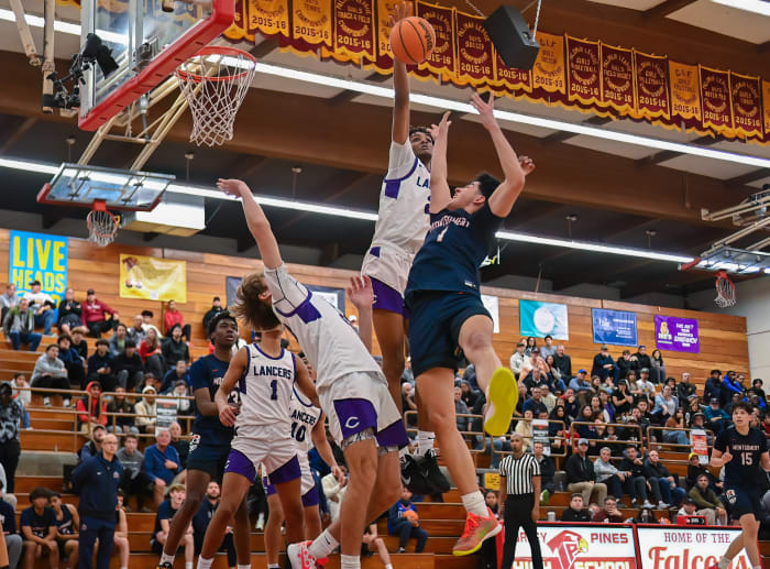 8 Montgomery vs. Carlsbad 12-23-23 Justin Fine